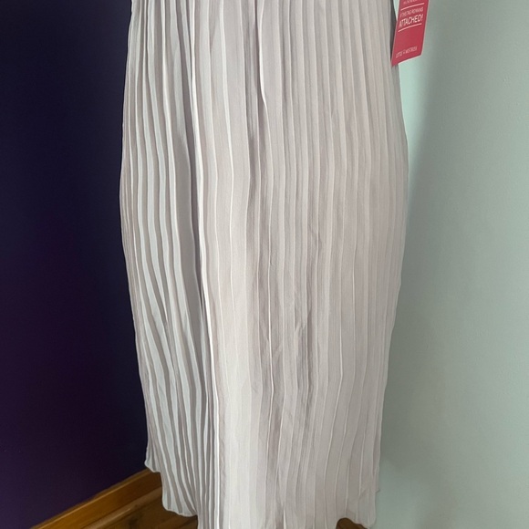 Little Mistress Sleeveless Sequin Top Dress NWT - Picture 4 of 12